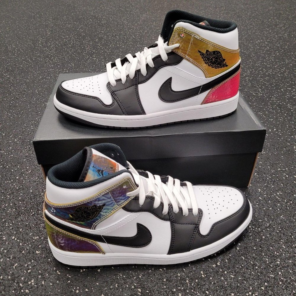 Air Jordan 1 Mid SE White Black Heat Reactive Men’ - Picture 1 of 9
